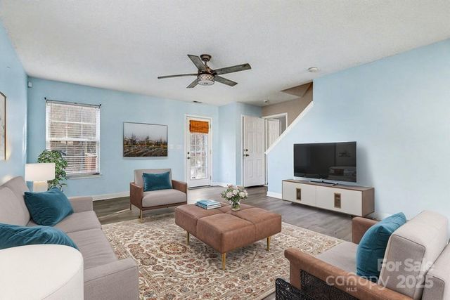 704 Pawley Drive, Charlotte, NC 28214