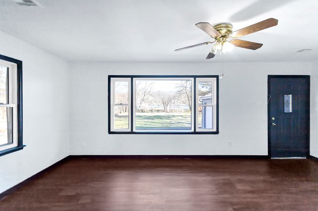 117 Arthur Avenue, South Elgin, IL 60177
