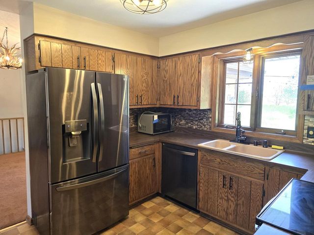 W367S9700 Charnwood LANE, Eagle, WI 53119