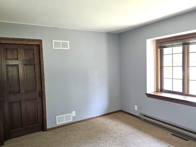 W367S9700 Charnwood LANE, Eagle, WI 53119