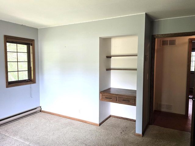 W367S9700 Charnwood LANE, Eagle, WI 53119
