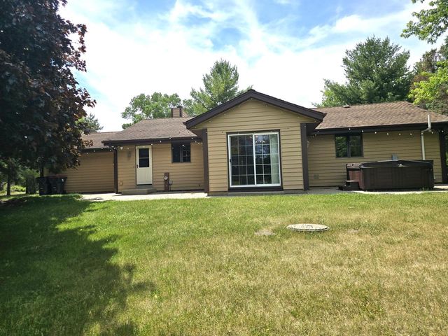W367S9700 Charnwood LANE, Eagle, WI 53119