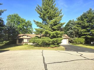 W367S9700 Charnwood LANE, Eagle, WI 53119