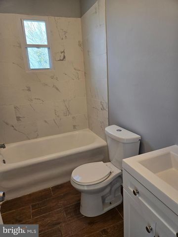 933 KEYSTONE ROAD, Chester, PA 19013