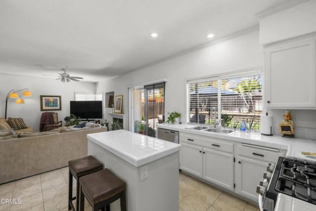 1522 Carnation Avenue, Ventura, CA 93004