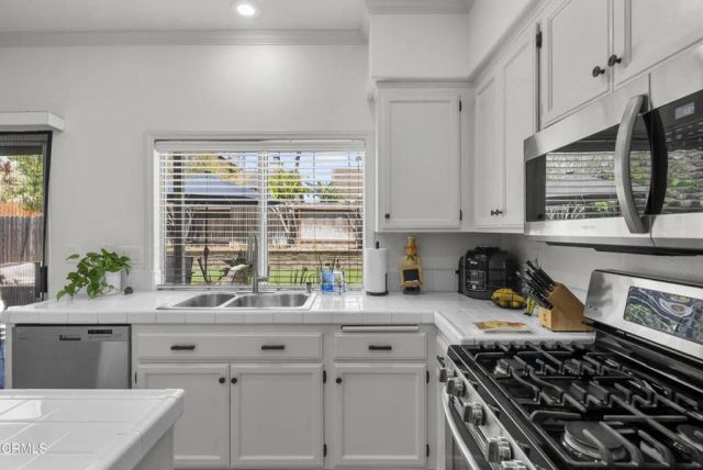 1522 Carnation Avenue, Ventura, CA 93004