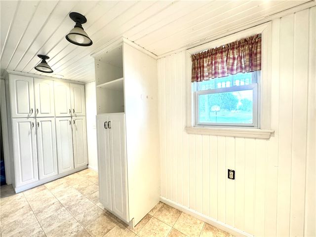 3282 Hann Hill Rd, Hermitage, PA 16148