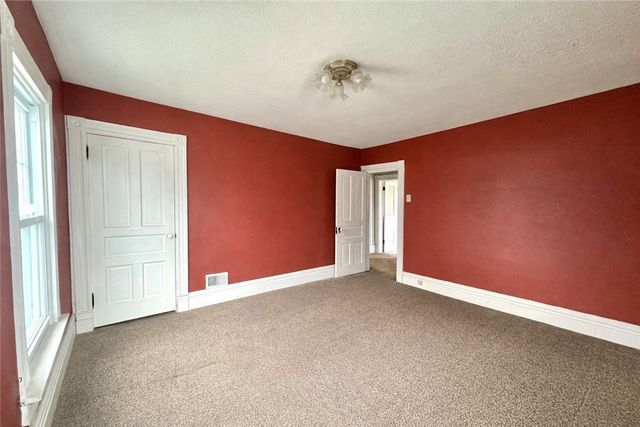 3282 Hann Hill Rd, Hermitage, PA 16148