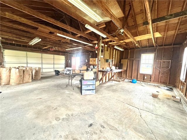 3282 Hann Hill Rd, Hermitage, PA 16148