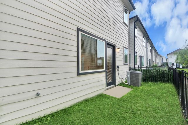 2319 Silva Park Lane, Houston, TX 77091