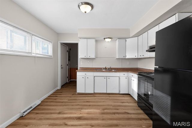 14 Kenwood Drive, Hazelwood, MO 63042