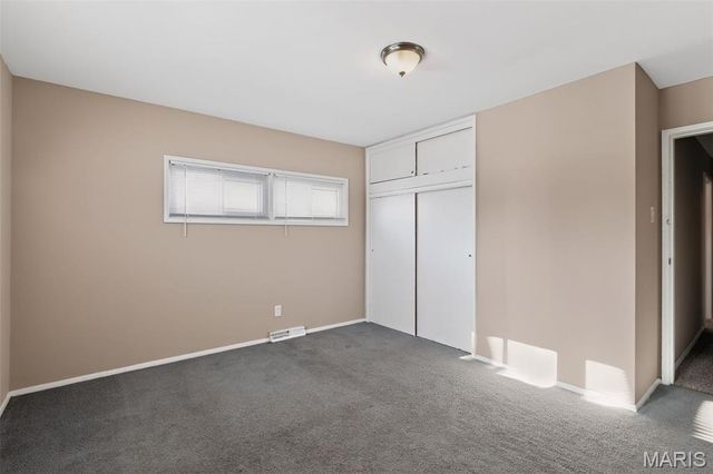 14 Kenwood Drive, Hazelwood, MO 63042