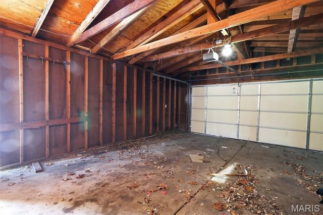 14 Kenwood Drive, Hazelwood, MO 63042