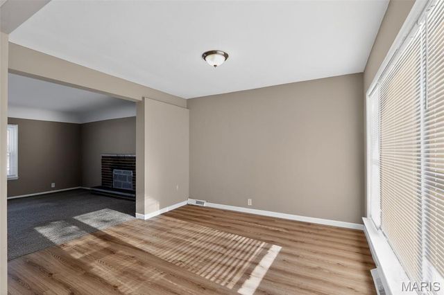 14 Kenwood Drive, Hazelwood, MO 63042