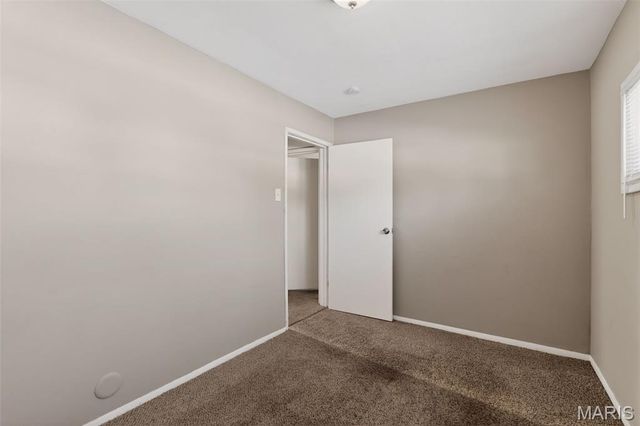 14 Kenwood Drive, Hazelwood, MO 63042