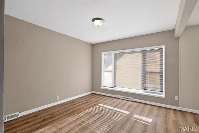 14 Kenwood Drive, Hazelwood, MO 63042