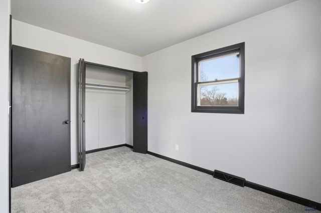 2315 SHERIDAN LAKE RD, Rapid City, SD 57703