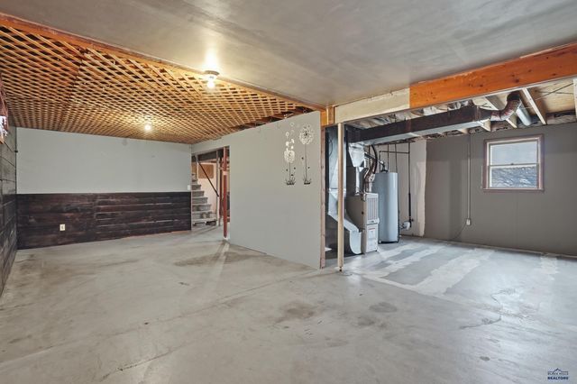 2315 SHERIDAN LAKE RD, Rapid City, SD 57703