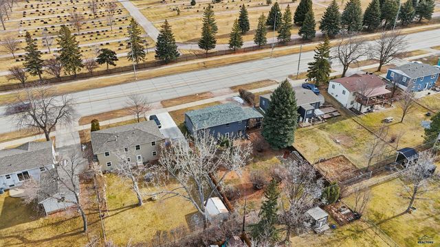 2315 SHERIDAN LAKE RD, Rapid City, SD 57703