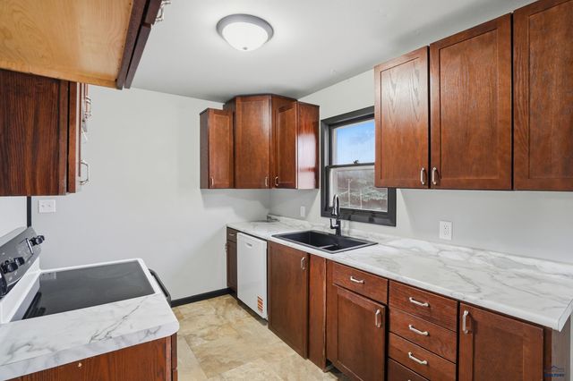 2315 SHERIDAN LAKE RD, Rapid City, SD 57703