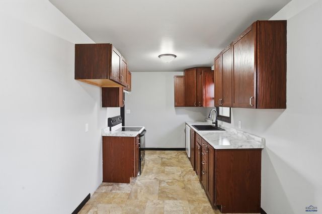 2315 SHERIDAN LAKE RD, Rapid City, SD 57703