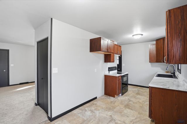 2315 SHERIDAN LAKE RD, Rapid City, SD 57703