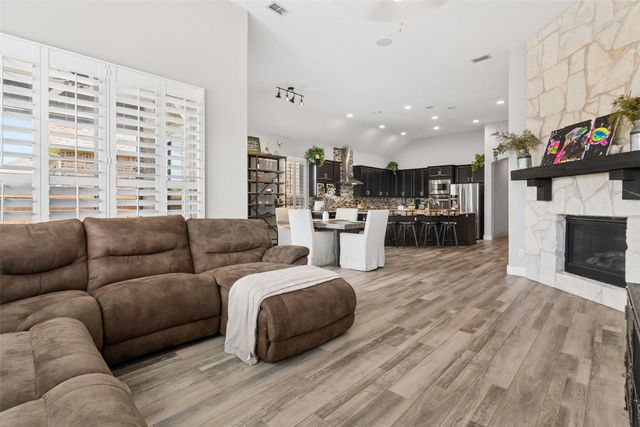 2604 Walnut Creek Lane, The Colony, TX 75056