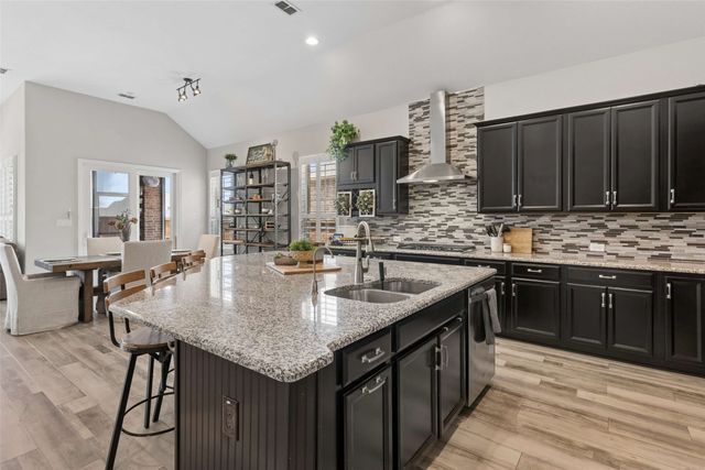 2604 Walnut Creek Lane, The Colony, TX 75056
