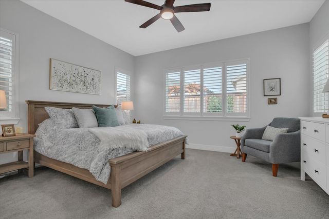 701 Victoria Dr, Manteca, CA 95336