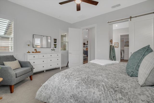 701 Victoria Dr, Manteca, CA 95336