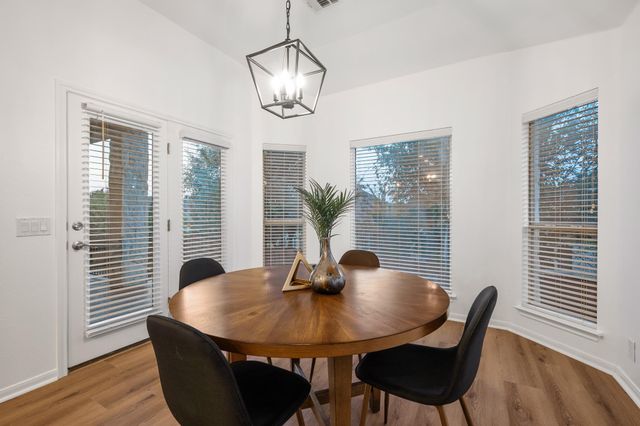 545 Manchester LN, Austin, TX 78737