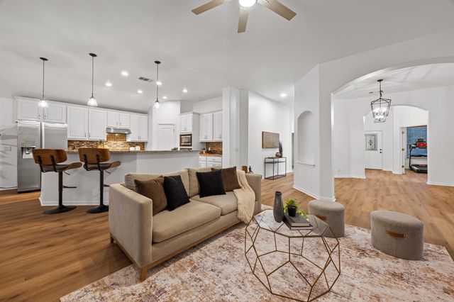 545 Manchester LN, Austin, TX 78737
