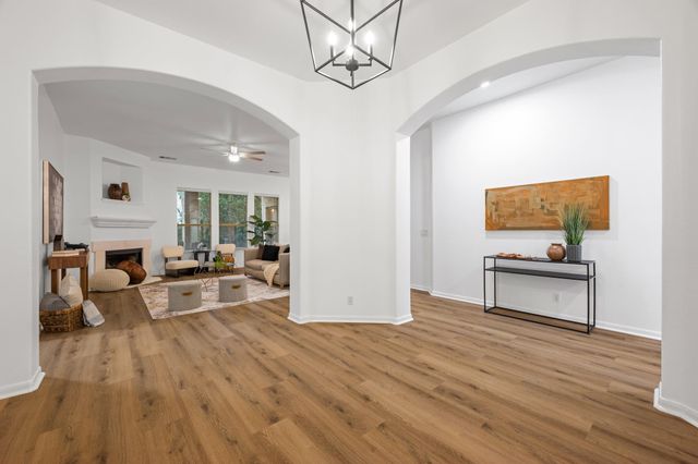 545 Manchester LN, Austin, TX 78737