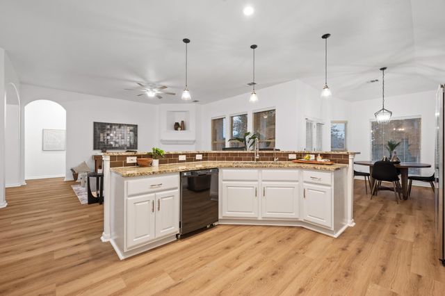 545 Manchester LN, Austin, TX 78737