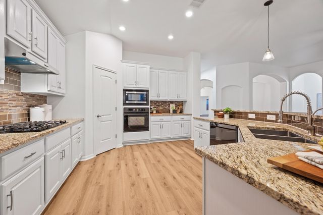 545 Manchester LN, Austin, TX 78737