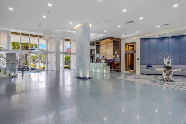 2775 NE 187th St 318, Aventura, FL 33180