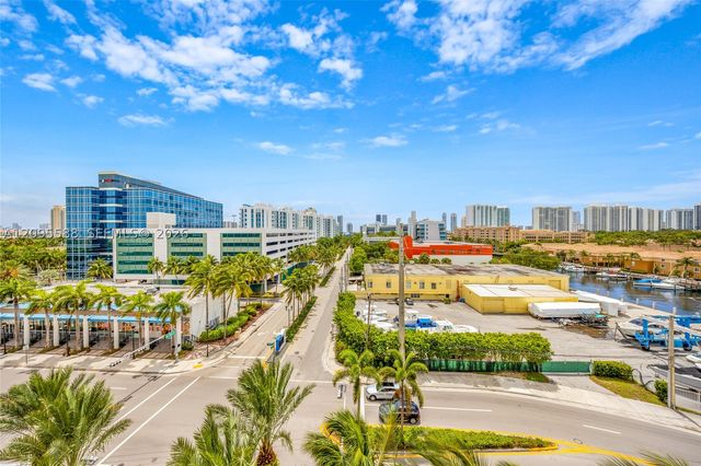2775 NE 187th St 318, Aventura, FL 33180