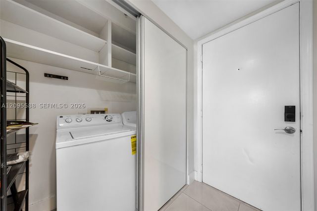 2775 NE 187th St 318, Aventura, FL 33180