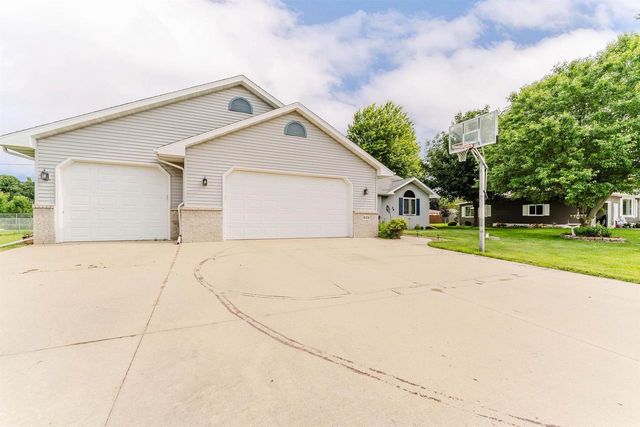 620 COURTLAND AVENUE, Oshkosh, WI 54901