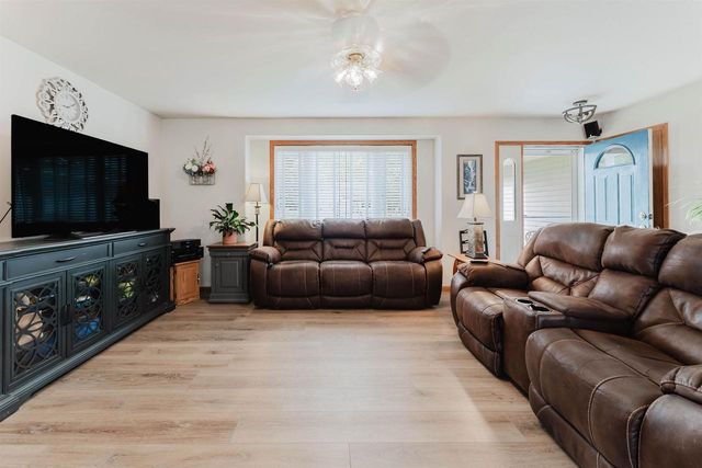 620 COURTLAND AVENUE, Oshkosh, WI 54901