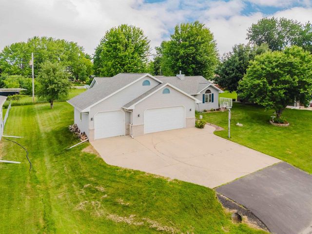 620 COURTLAND AVENUE, Oshkosh, WI 54901
