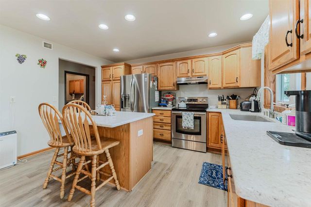 620 COURTLAND AVENUE, Oshkosh, WI 54901