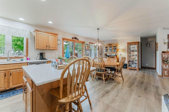 620 COURTLAND AVENUE, Oshkosh, WI 54901