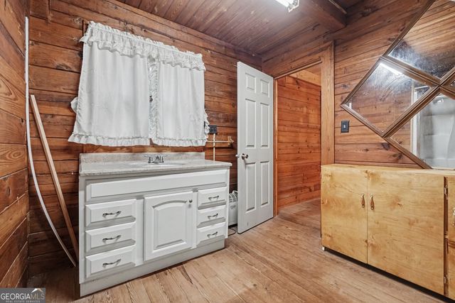 151 Bells Ferry Road NE, White, GA 30184