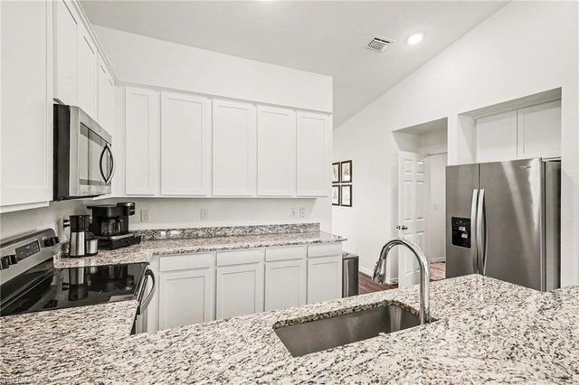 318 NW 4th ST, Cape Coral, FL 33993