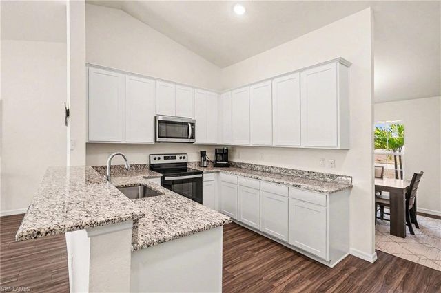 318 NW 4th ST, Cape Coral, FL 33993