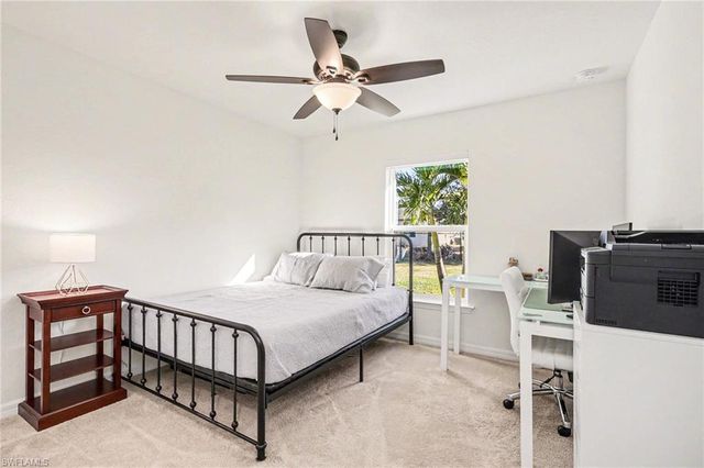 318 NW 4th ST, Cape Coral, FL 33993