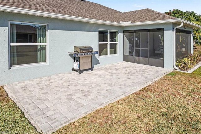 318 NW 4th ST, Cape Coral, FL 33993