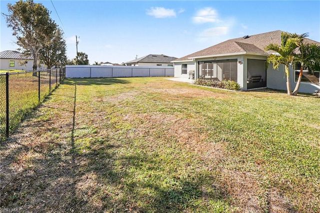 318 NW 4th ST, Cape Coral, FL 33993