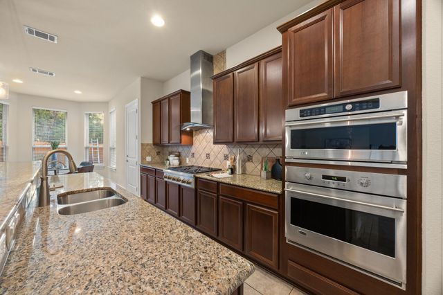 223 Lake Como DR, Austin, TX 78734